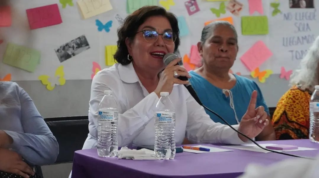 REALIZA UIC CONVERSATORIO PARA CONMEMORAR EL VOTO DE LAS MUJERES EN MÉXICO