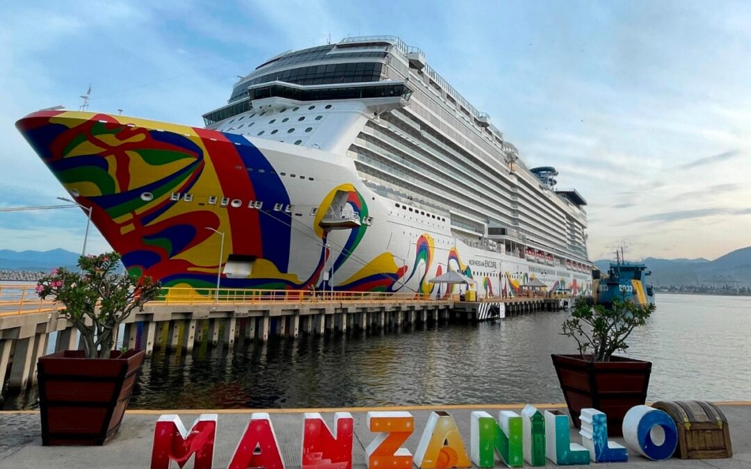 LLEGARON A MANZANILLO LOS DOS PRIMEROS CRUCEROS DE LA TEMPORADA 2024-2025