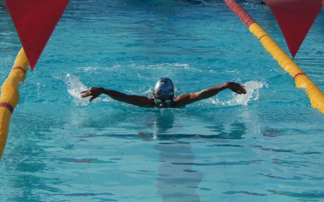 PROMUEVE INCODE CURSO-TALLER DE NATACIÓN QUE MEJORA NIVEL DE PARTICIPANTES