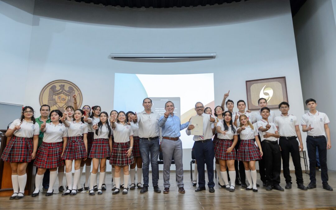 SÍMBOLOS CONSTRUYEN IDENTIDAD Y DAN HISTORIA A INSTITUCIONES: RECTOR