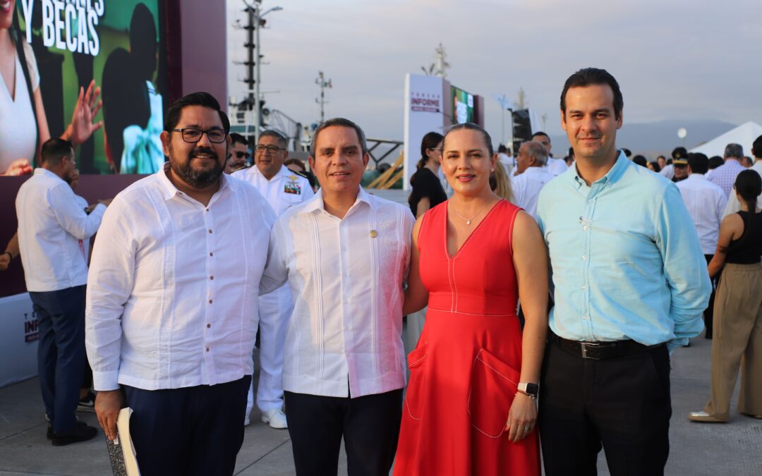 ASISTE RECTOR DE LA UDEC AL TERCER INFORME DE INDIRA VIZCAÍNO, EN MANZANILLO