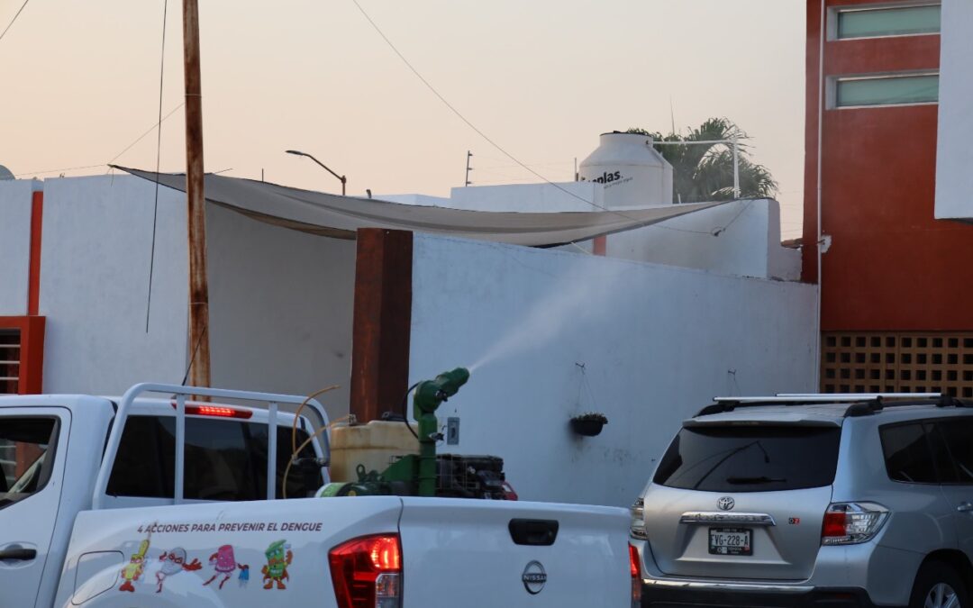 ESTE JUEVES, SALUD COLIMA FUMIGA EN 35 COLONIAS Y COMUNIDADES DE MANZANILLO, TECOMÁN Y VILLA DE ÁLVAREZ