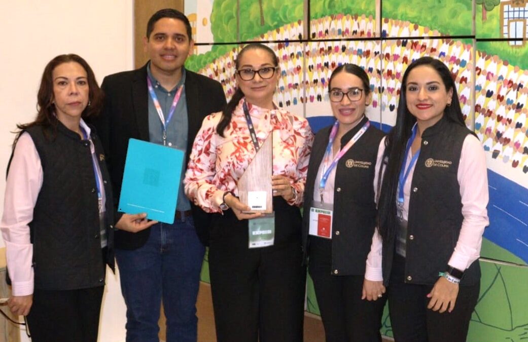GANA UDEC, DE NUEVO, PREMIO AL MEJOR STAND, CATEGORÍA BRONCE, EN LA FIL