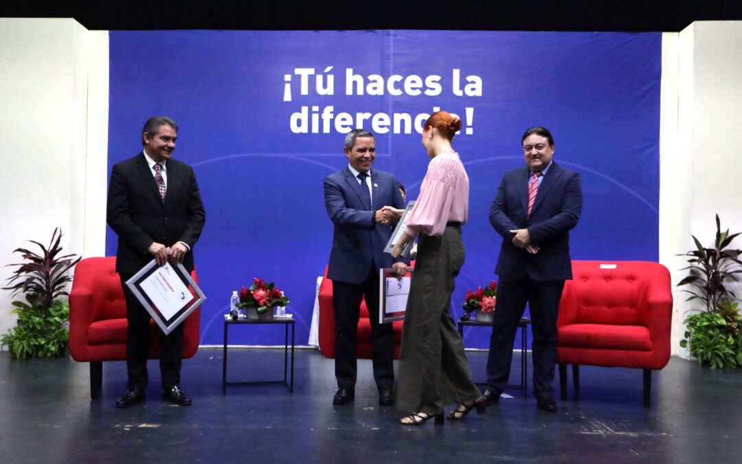 CELEBRAN PEÑA COLORADA Y UDEC 50 AÑOS  DE PREMIAR LA EXCELENCIA ACADÉMICA