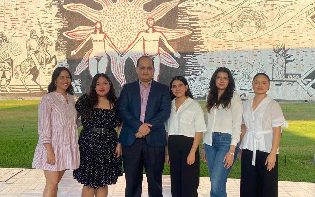 PARTICIPAN ALUMNAS DE LA UDEC EN CONGRESO INTERNACIONAL DE DERECHO