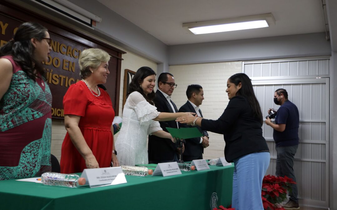 CONCLUYE DIPLOMADO EN LITERATURA Y LINGÜÍSTICA CON FINES LABORALES