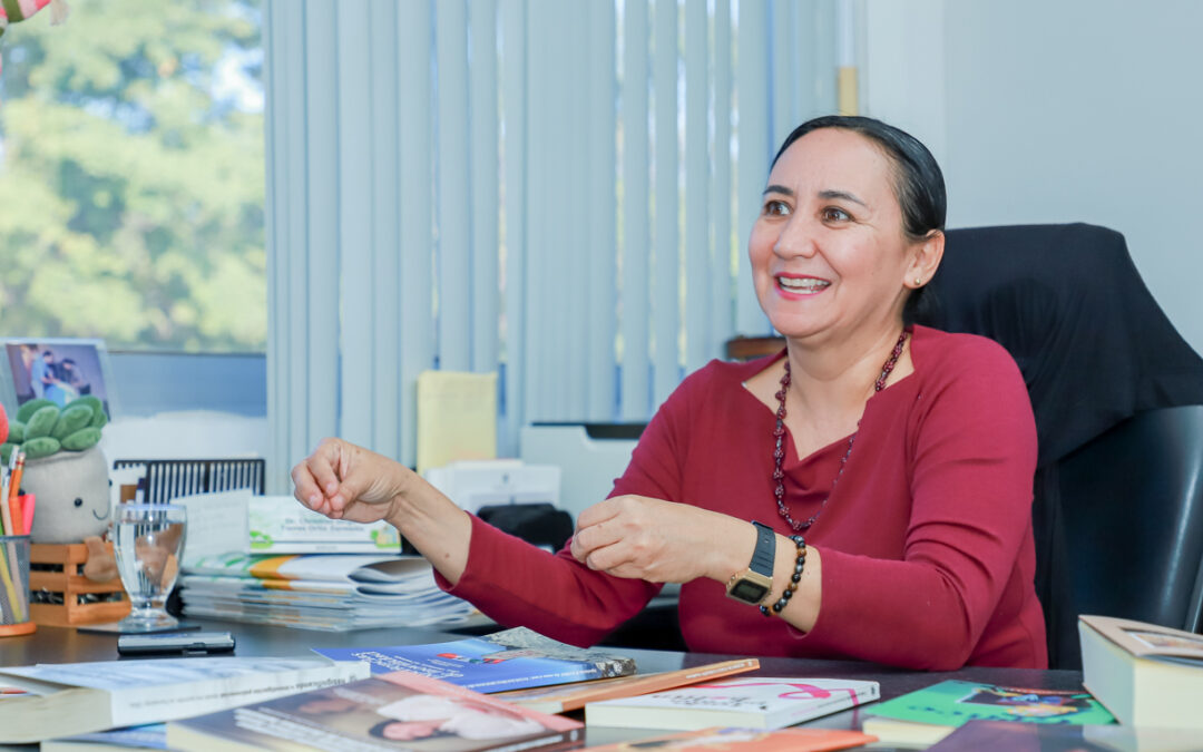 LIBRO, PODEROSO Y CAPAZ DE CAMBIAR VIDAS: KARINA ROBLES