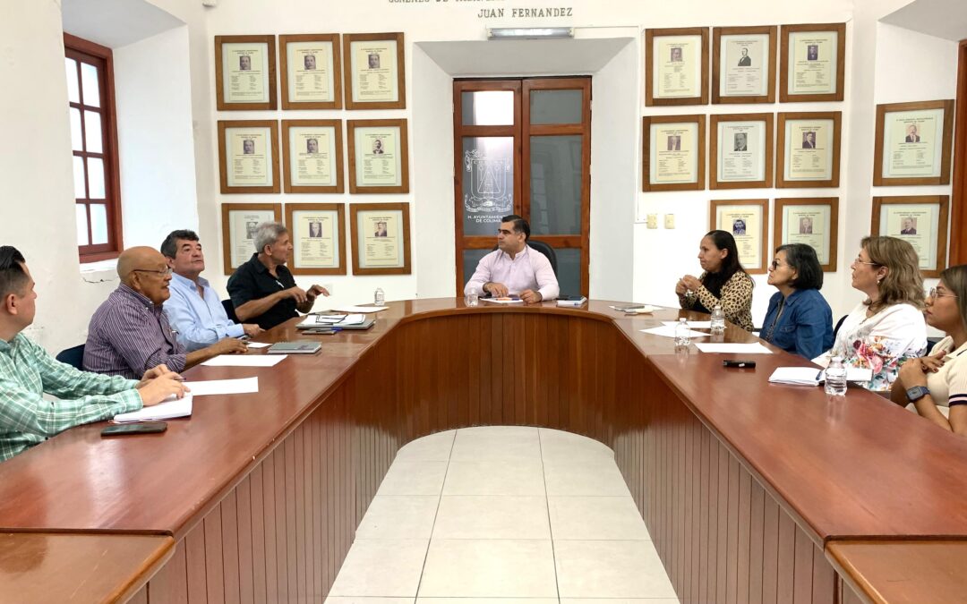 RIULT RIVERA ATIENDE A VECINOS DE LAS PALMAS; ATIENDE DE INMEDIATO LA PROBLEMÁTICA QUE LE PLANTEARON