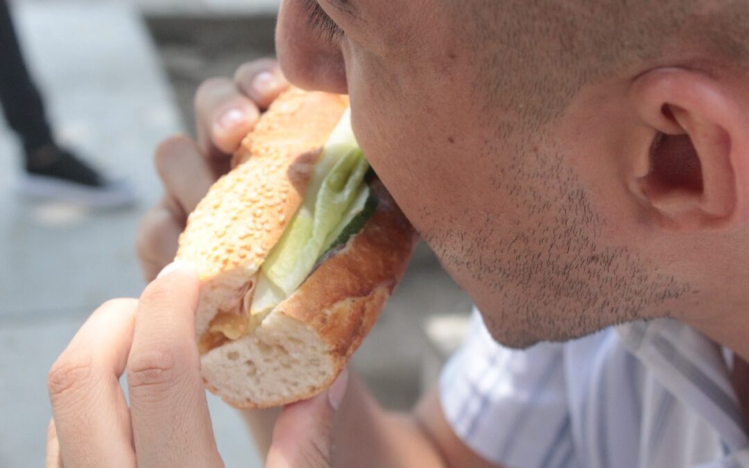 RECOMIENDA SALUD MODERAR EL COMER Y BEBER EN ESTAS FIESTAS DECEMBRINAS