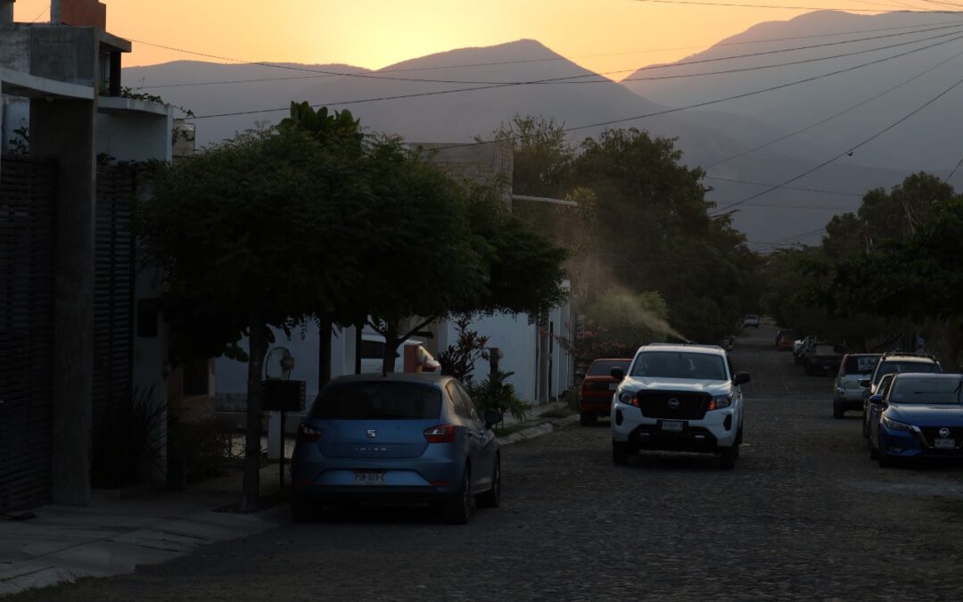 SECRETARÍA DE SALUD PROSIGUE FUMIGACIÓN CONTRA DENGUE EN COLIMA Y MANZANILLO, ESTE MIÉRCOLES