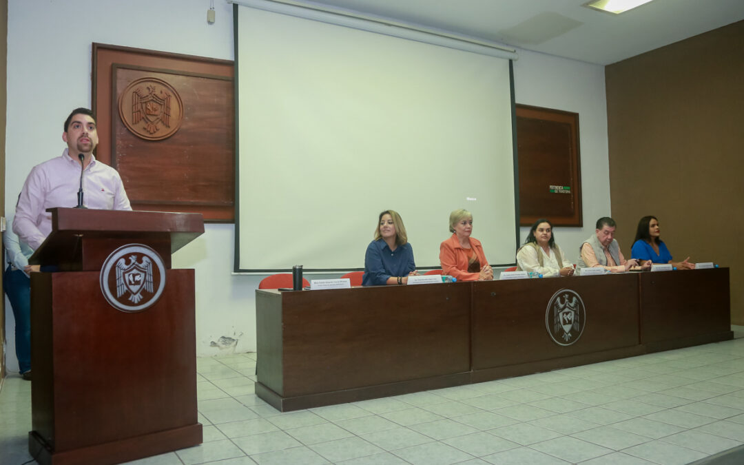 CAPACITAN A DIRECTIVOS DE BACHILLERATO EN GESTIÓN DE BECAS “BENITO JUÁREZ”