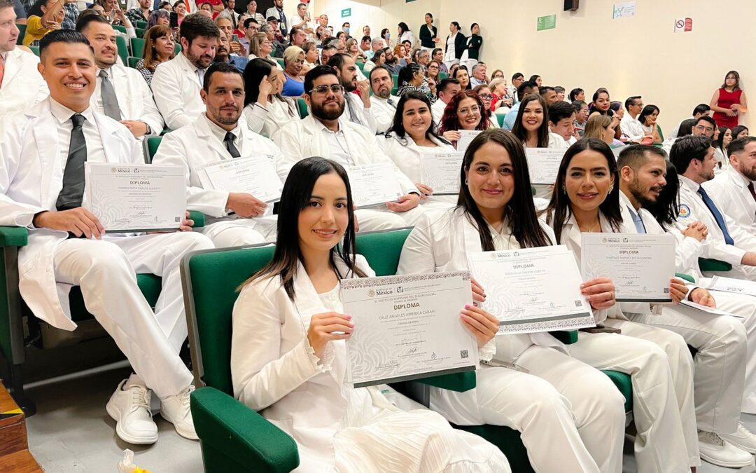 CELEBRA IMSS COLIMA CLAUSURA DEL CURSO DE ESPECIALIZACIÓN MÉDICA CICLO 2021-2025