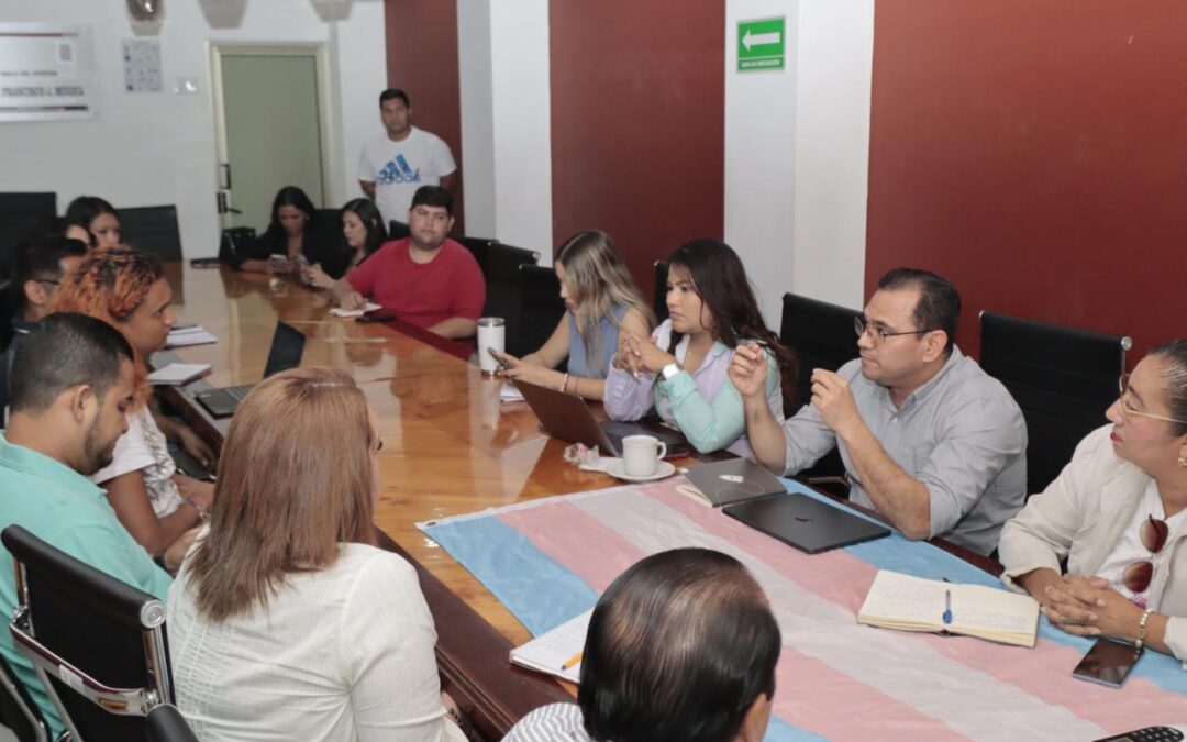 ANALIZAN PROPUESTA PARA GARANTIZAR ACCESO AL TRABAJO A COMUNIDAD TRANS