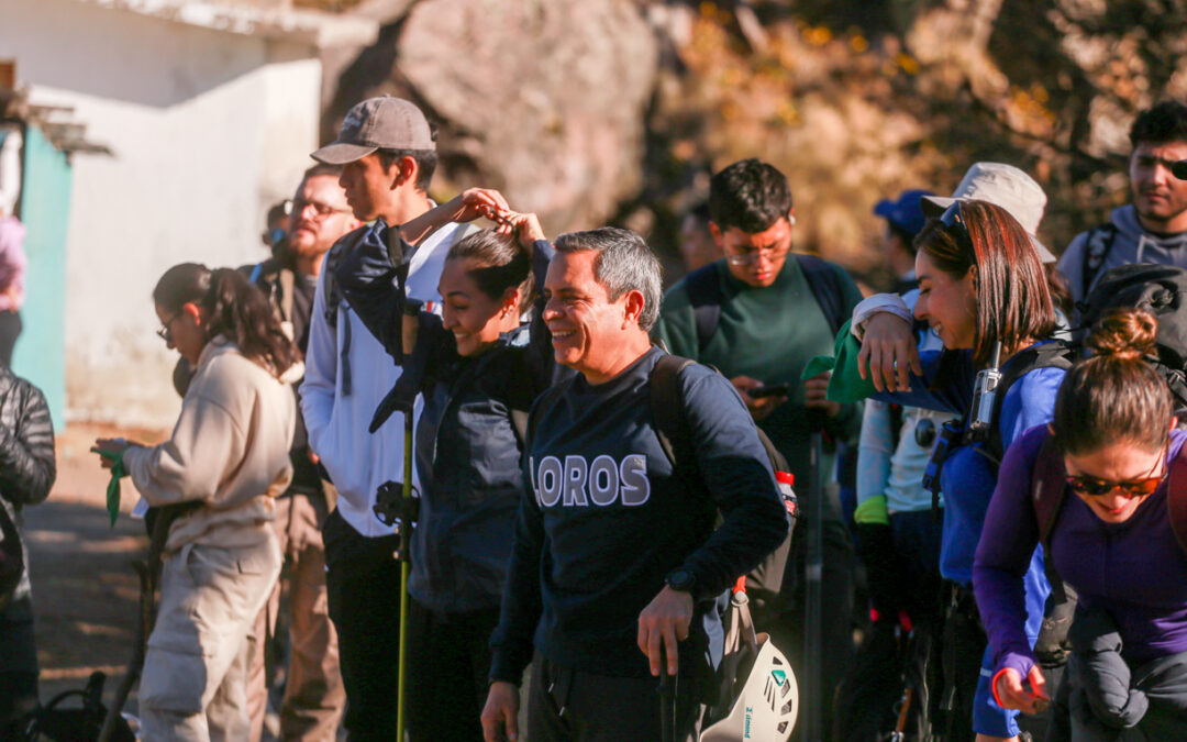 ASCENSO AL VOLCÁN DE NIEVE REÚNE A CASI 100 SENDERISTAS