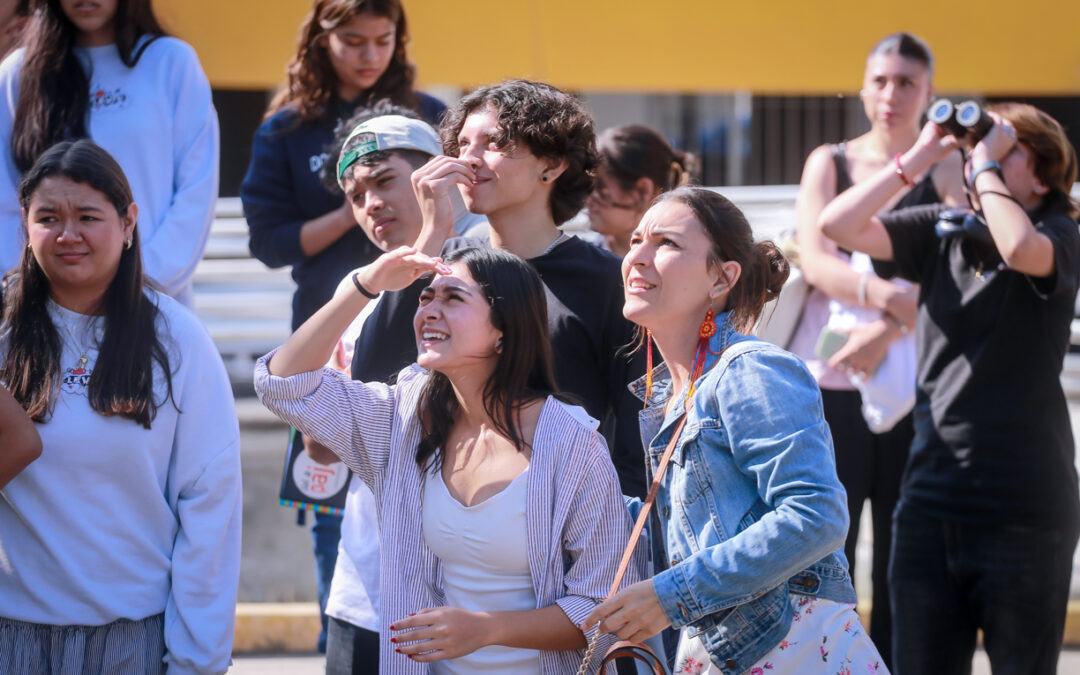 ENSEÑAN A PSICÓLOGOS LA IMPORTANCIA DE LAS AVES PARA EL MEDIO AMBIENTE Y LA SALUD MENTAL