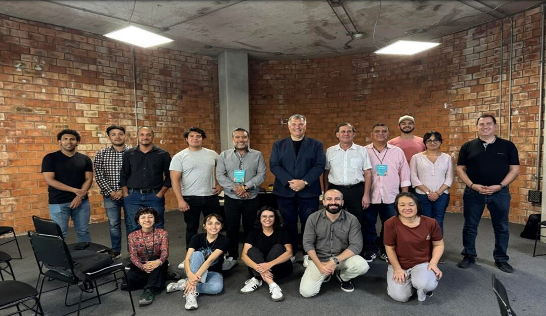 ESTUDIANTE DE LA UDEC, GALARDONADO COMO MEJOR DIRECTOR EN FESTIVAL LATINOAMERICANO DE DIRECCIÓN