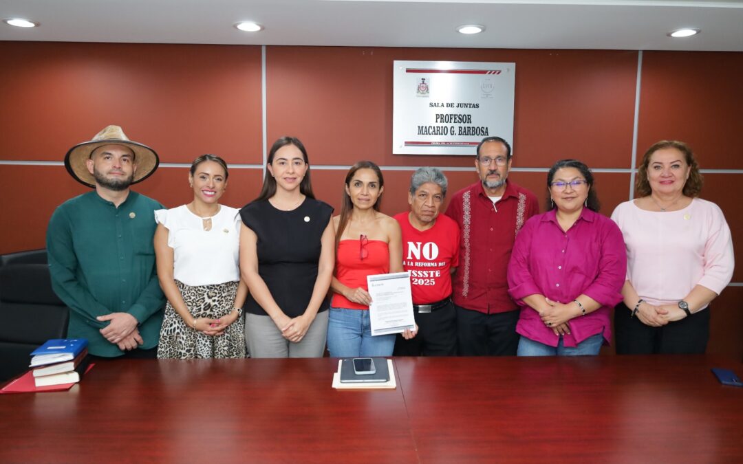 ATIENDEN DIPUTADOS A GRUPOS PARA LA MESA DE DIÁLOGO A LA REFORMA A LA LEY DEL ISSSTE