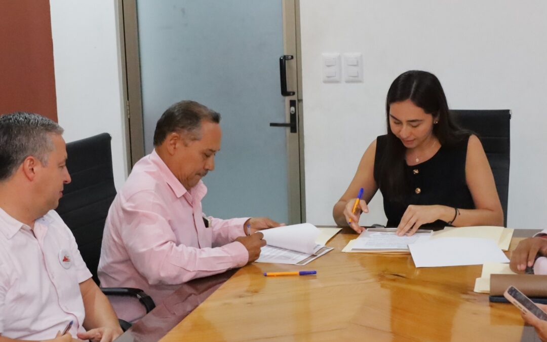 FIRMA CONGRESO ESTATAL Y STSGE CONVENIO DE INCREMENTO SALARIAL DEL 6 POR CIENTO