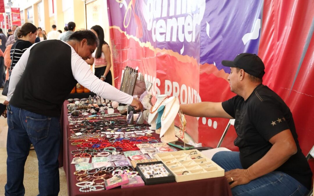 MÁS DE 50 PERSONAS VENDIERON SUS PRODUCTOS EN EL ‘MERCADITO ARTESANAL COLIMA 2025’