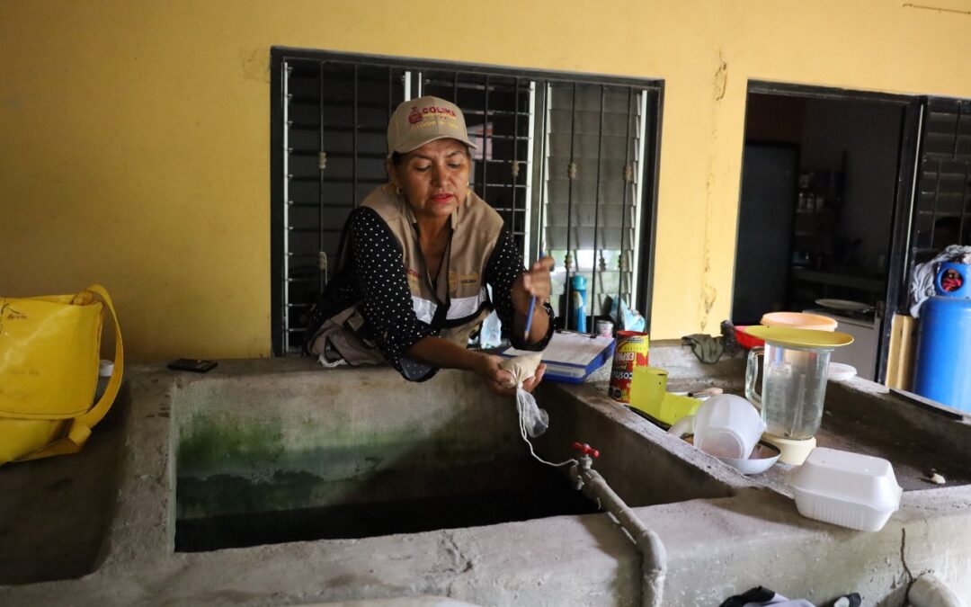 SALUD COLIMA FUMIGA CONTRA EL DENGUE EN CUATRO MUNICIPIOS, ESTE LUNES Y MARTES