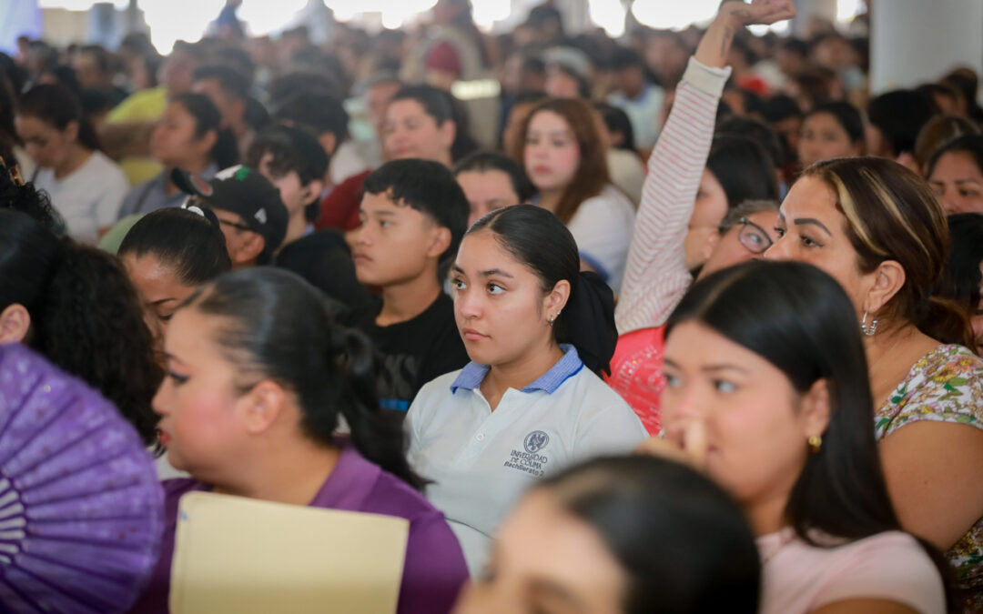 BECAS BENITO JUÁREZ, UN ALICIENTE PARA ESTUDIANTES DE BACHILLERATO: RECTOR
