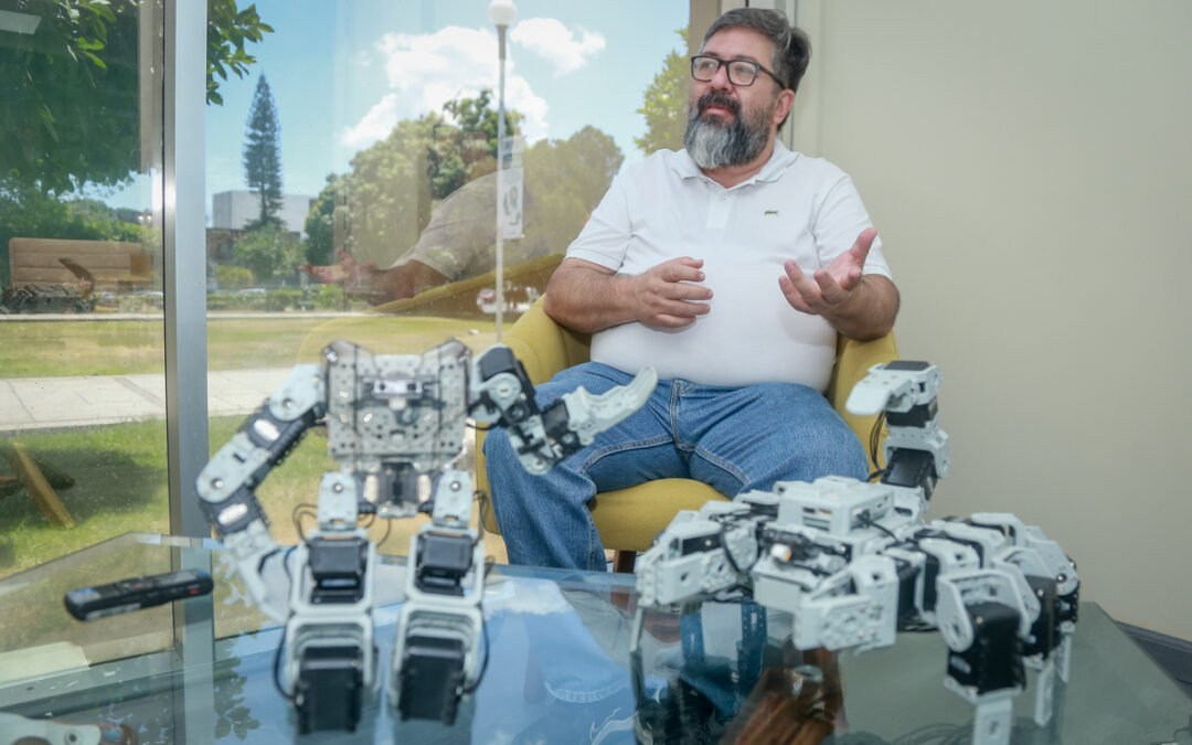 CONVOCA UNIVERSIDAD DE COLIMA A COMPETENCIA DE SUMO ENTRE ROBOTS AUTÓNOMOS