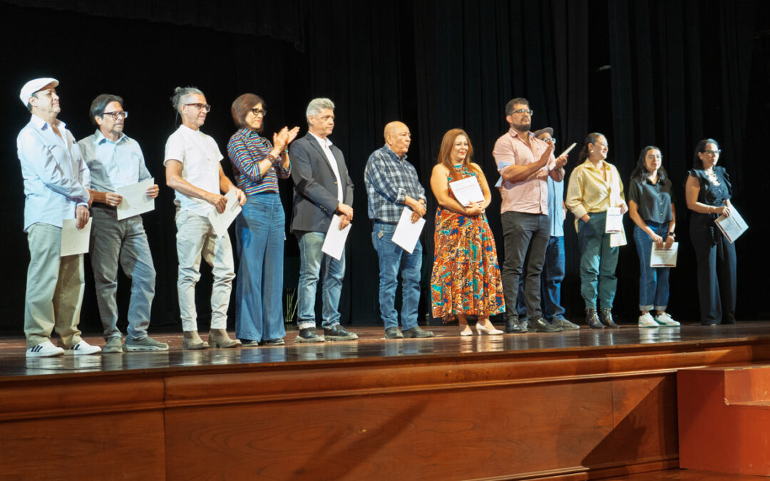 RECONOCEN A QUIENES SE DEDICAN AL TEATRO, EN SU DÍA