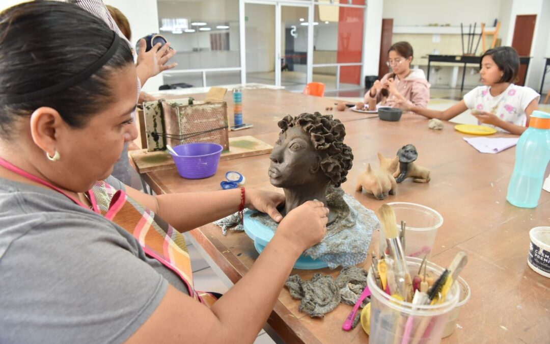 CULTURA COLIMA OFERTA 40 TALLERES ACTIVOS EN CASA DE LA CULTURA ESTATAL