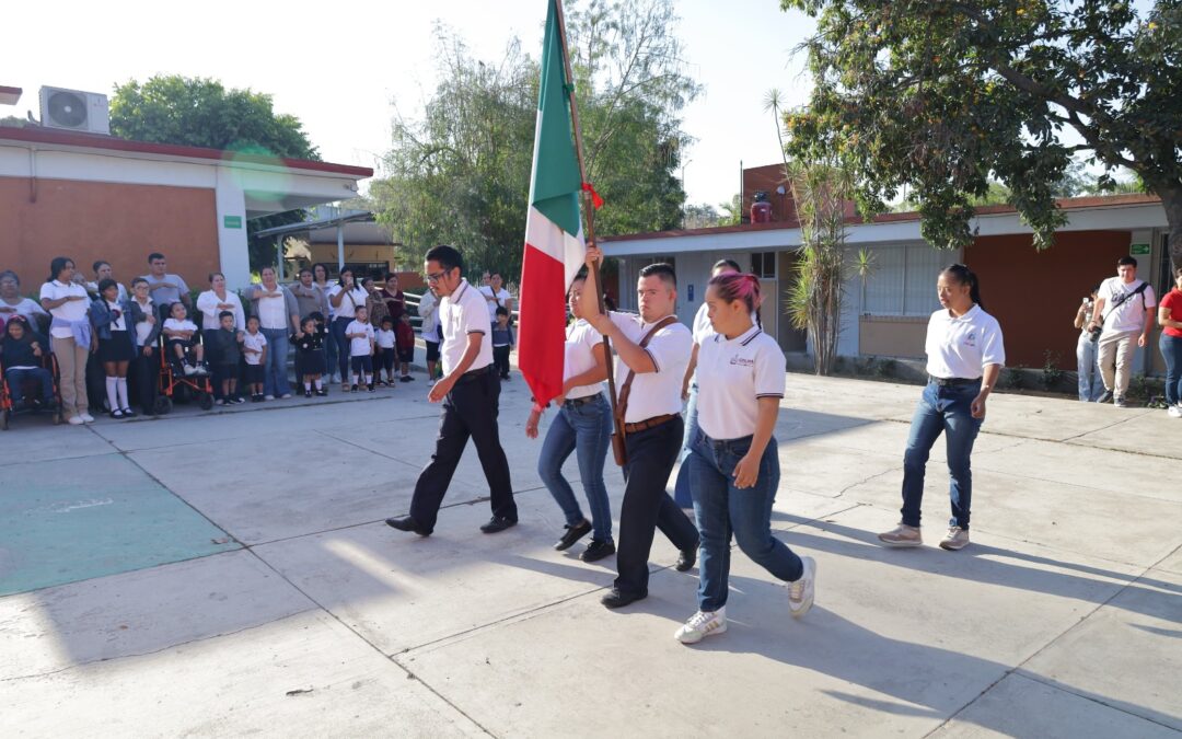 CONGRESO DEL ESTADO LLEVA CEREMONIA ITINERANTE AL CAM ‘HELLEN KELLER’, EN MANZANILLO