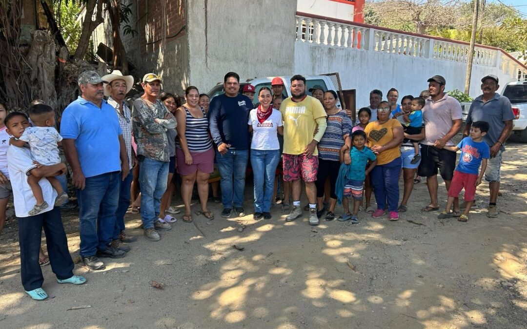 LLEVA ANDREA NARANJO 11.2 TONELADAS DE MADERA A COMUNIDADES Y COLONIAS DE MANZANILLO