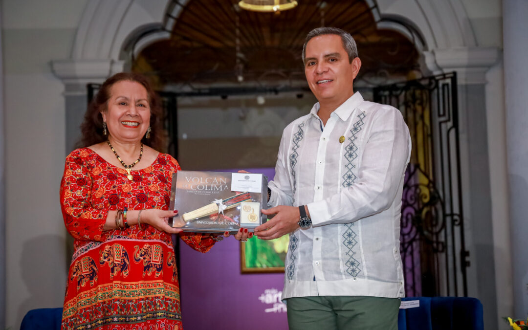 LUCINA JIMÉNEZ LÓPEZ, MAESTRA UNIVERSITARIA DISTINGUIDA POR LA UDEC