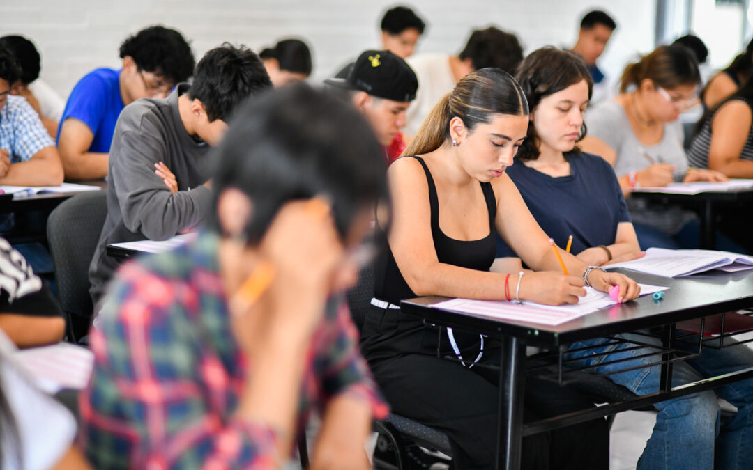 MÁS DE 5,500 ASPIRANTES PRESENTAN EL EXANI-II EN LA UNIVERSIDAD DE COLIMA