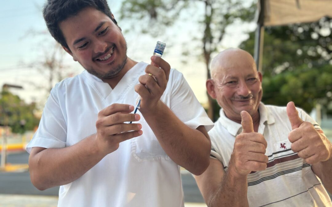 COLIMA DE LOS PRIMEROS EN CUMPLIR CON METAS DE VACUNACIÓN, GRACIAS A LA POBLACIÓN