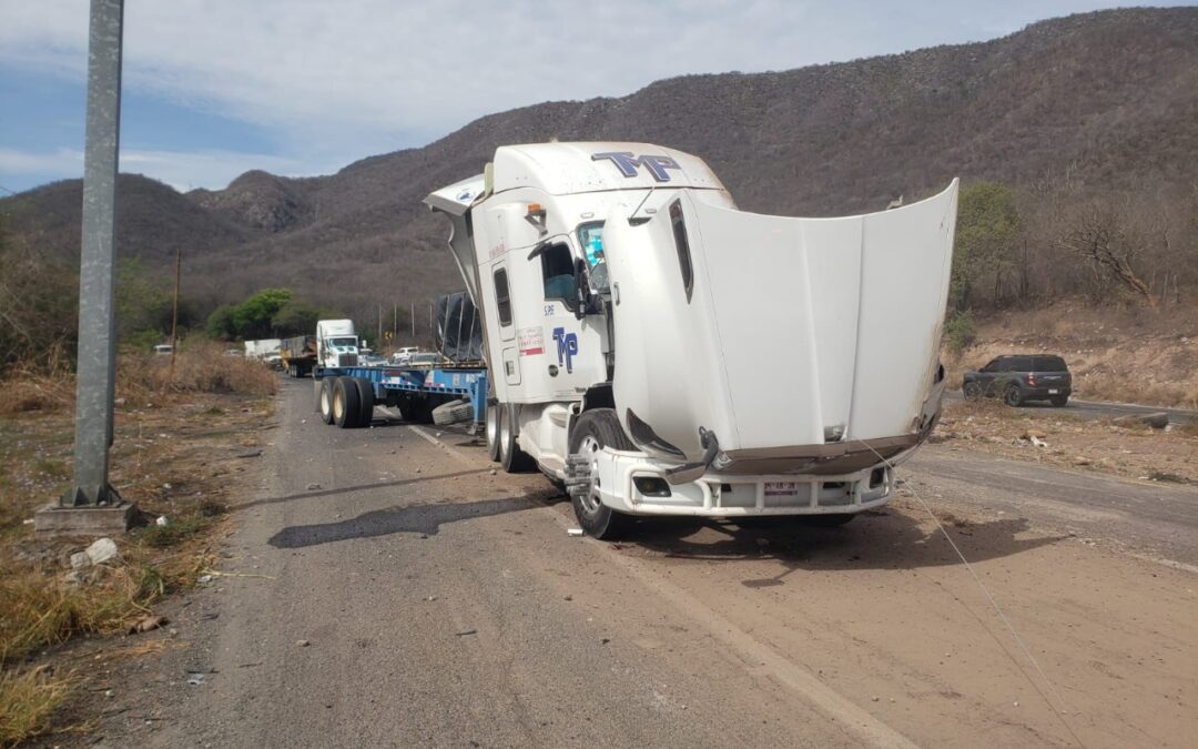UEPC ALERTA POR ACCIDENTE EN LA AUTOPISTA MANZANILLO-COLIMA, A LA ALTURA DE LOS ASMOLES