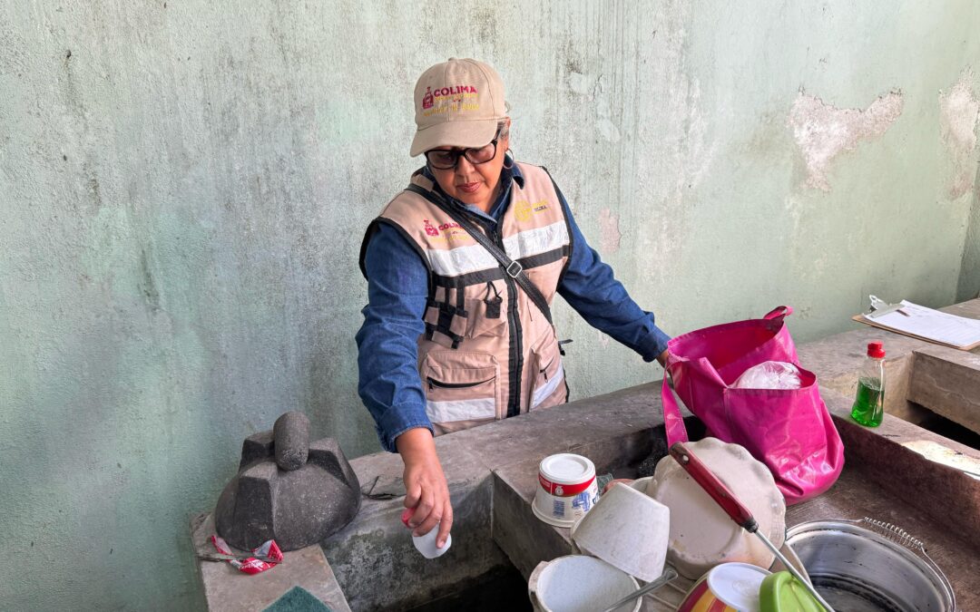 PROSIGUE CONTROL LARVARIO POR CASOS PROBABLES DE DENGUE EN 5 MUNICIPIOS