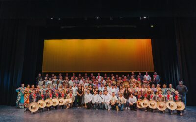 ALMAS MEXICANAS DE CALIFORNIA CONOCEN TRABAJO DEL BALLET FOLKLÓRICO DE LA UDEC