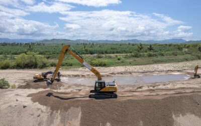 SIGUEN DESAZOLVE EN ARROYOS Y RÍOS DE MANZANILLO