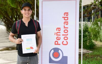 PEÑA COLORADA Y BÉCALOS ENTREGAN BECAS A ESTUDIANTES DE LA UDEC, EL TEC DE COLIMA Y LA UTEM