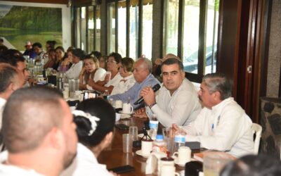 PRESIDENTE RIULT RIVERA PARTICIPA EN ASAMBLEA SINDICAL Y REITERA SU CONFIANZA EN EL TRABAJO EN EQUIPO