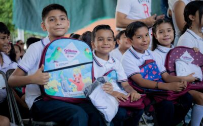 MÁS DE 360 ESTUDIANTES DE COLIMA Y MINATITLÁN RECIBEN COLIBECAS MOCHILAS, ÚTILES Y UNIFORMES, ESTE MIÉRCOLES