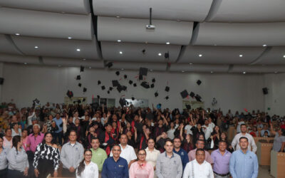 EGRESAN BACHILLERES DE MODALIDAD  NOCTURNA Y SEMIESCOLARIZADA