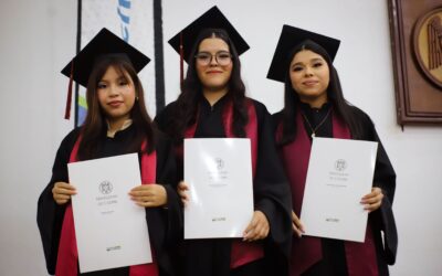 EGRESAN 105 ESTUDIANTES DEL BACHILLERATO 23, EN MANZANILLO