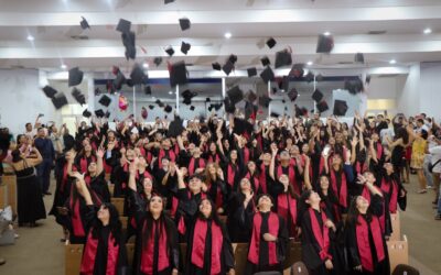 ENTREGA BACHILLERATO 27 CERTIFICADOSENTREGA BACHILLERATO 27 CERTIFICADOS A 137 JÓVENES, EN MANZANILLOA 137 JÓVENES, EN MANZANILLO