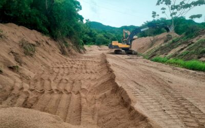 SEIDUM COLIMA AVANZA LOS TRABAJOS DE DESAZOLVE EN MANZANILLO, PARA SALVAGUARDAR A LA POBLACIÓN