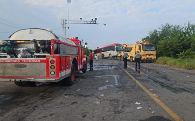 AUTORIDADES LIBERAN BLOQUEO QUE SE MANTENÍA SOBRE LA CARRETERA A MICHOACÁN