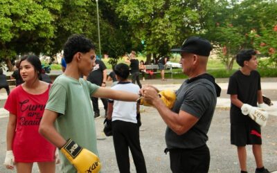 ENTREGA MUNICIPIO CAPITALINO MATERIAL DEPORTIVO A TRAVÉS DEL PROGRAMA «MOVIENDO COLIMA POR TI» A HABITANTES DE NUEVO PARAÍSO