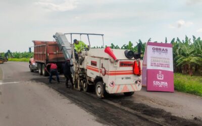 GOBIERNO DEL ESTADO REALIZA BACHEO EN LA CARRETERA CERRO DE ORTEGA-CALLEJONES, EN TECOMÁN