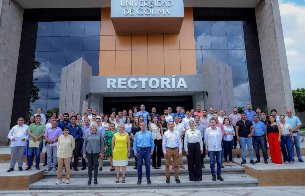 CON ESTÍMULOS Y PROMOCIÓN DE NIVEL,  RECONOCE UDEC A 45 TRABAJADORES DE CONFIANZA