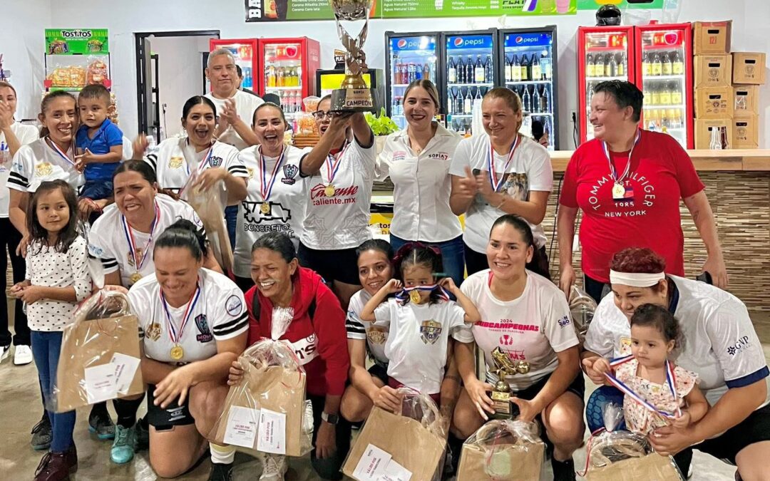 DIPUTADA SOFÍA PERALTA ORGANIZA CON ÉXITO TORNEO RELÁMPAGO DE FÚTBOL PARA MAMÁS ⚽🩷