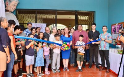 INAUGURA TEY GUTIÉRREZ PRIMERA FERIA DEL LIBRO «LA VILLA LEE»